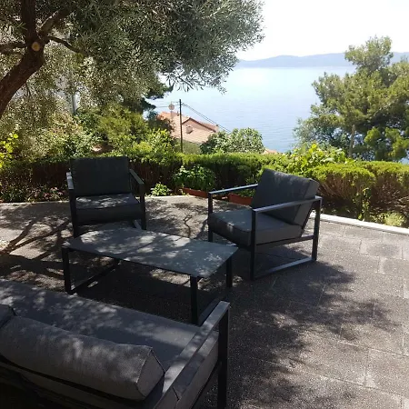 Sea View With A Huge Terrace Pisak
