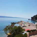 Sea View With A Huge Terrace Apartment Pisak