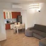 Sea View With A Huge Terrace Apartment Pisak